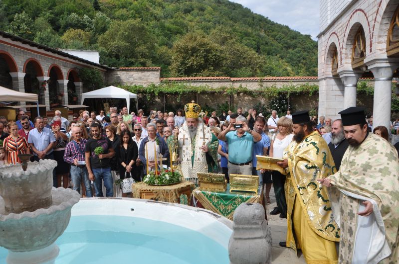 Ἡ Ἑορτή τῆς Ὑψώσεως τοῦ Τιμίου Σταυροῦ στήν Ἱερά Μονή Εἰκοσιφοινίσσης 2020